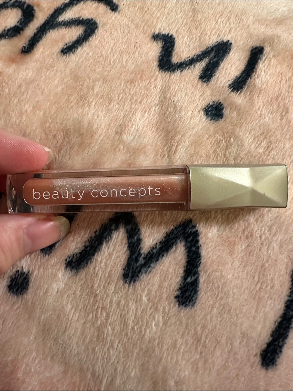 Beauty Concepts Shimmery Bronze Lip Gloss - Warm Bronze Shine